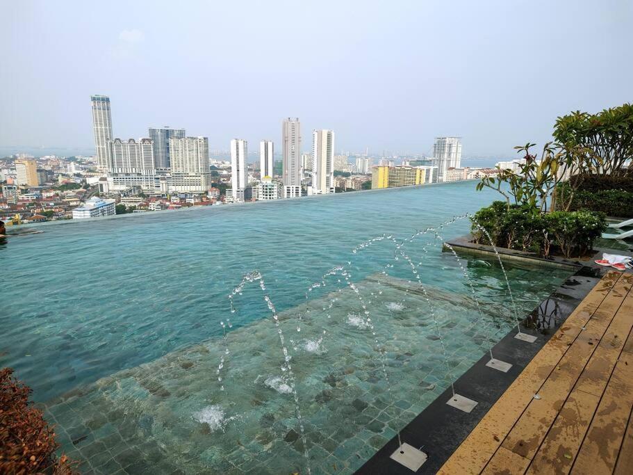Infinity Pool 2Br Suite 7Pax @Beacon @Georgetown Exteriör bild
